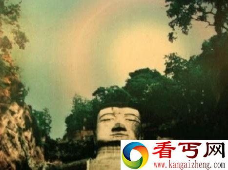 乐山大佛四次流泪 南方的地震和台风有联系？