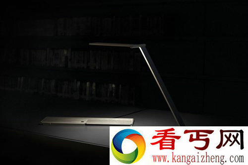 如此之薄 Z台灯 设计很有苹果的味道