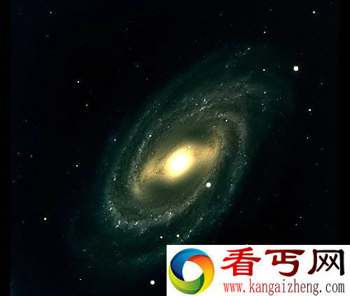 宇宙中的大草帽 发现奇特的“草帽星系”是一个螺旋星系