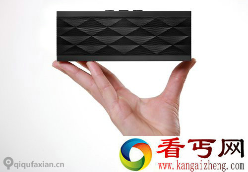 jambox 无线扬声器 外观设计绝对很惹眼