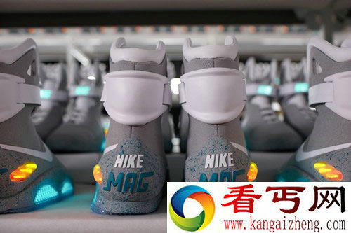 回到未来 NIKE MAG 限量1500双发行