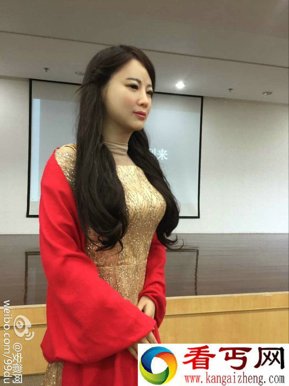 中科大美女机器人问世 美女机器可与现场人员握手