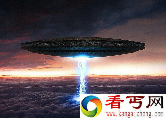 澳女子深夜目击发绿光UFO 夜空盘旋后消失