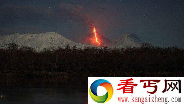 舍维留奇火山爆发 火山灰喷达万米高空