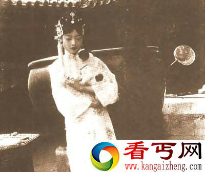 末代皇后婉容罕见休闲照片曝光 婉容照片究竟有多美