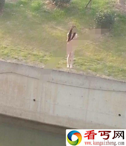 南京裸女跳河被围观 救助者被遗忘无人拉其上岸