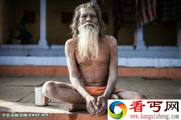 探秘恐怖食人族: 专吃死人肉 用骨灰涂抹身体