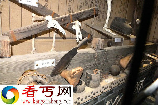 江苏举办中国古代刑具展 展示近两百种刑具