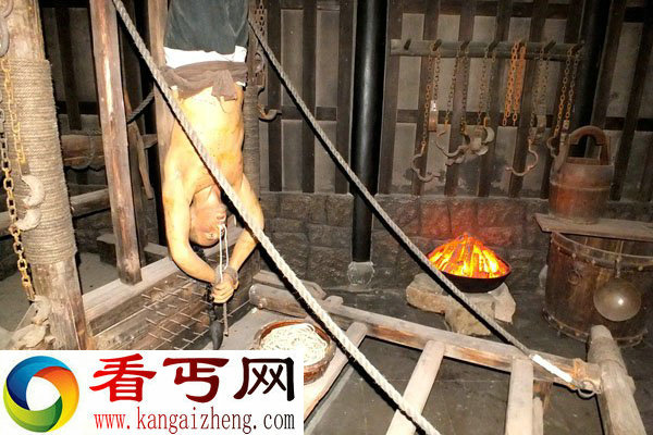 江苏举办中国古代刑具展 展示近两百种刑具