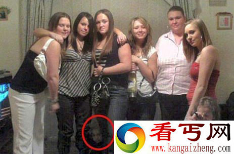 照片中发现一个神秘的“鬼脸”