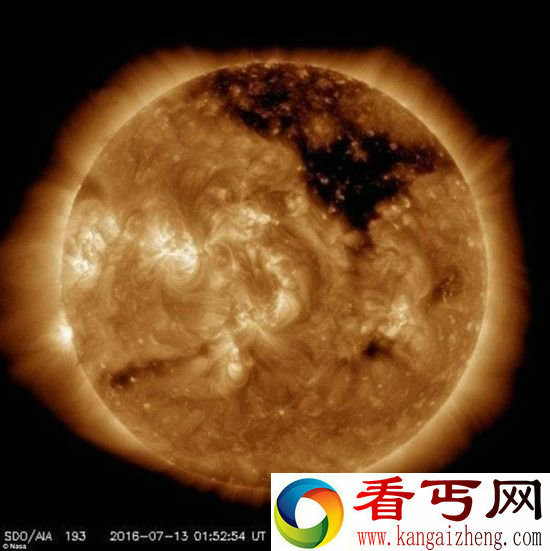 太阳上惊现巨大黑洞!或给人类带来灾难