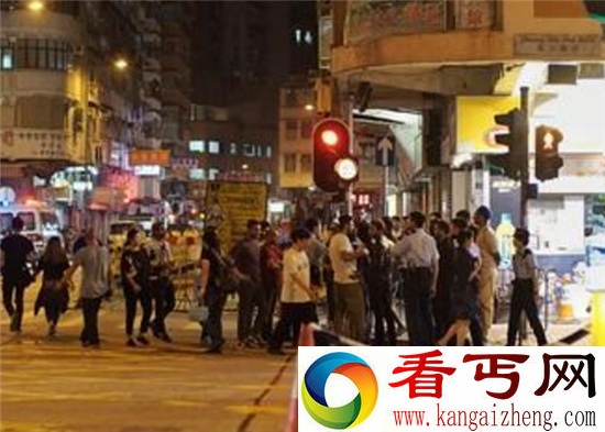 南亚兵团香港滋事 30人上演街头械斗场面火爆