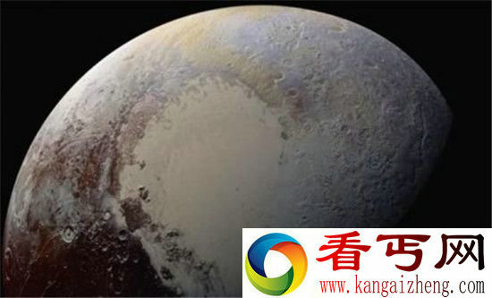 冥王星近照曝光 神秘物体疑似外星人基地