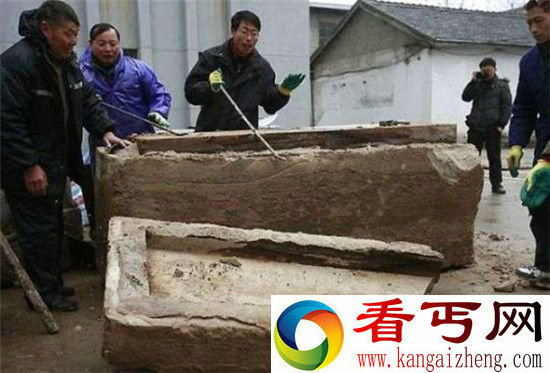 工地挖出700年前神秘木箱 惊现无名女尸!