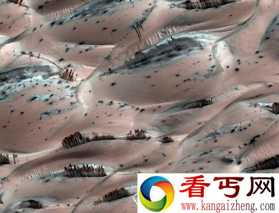 NASA发现火星人建筑遗迹 惊现古代象形文字