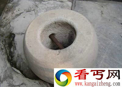 奇怪的井