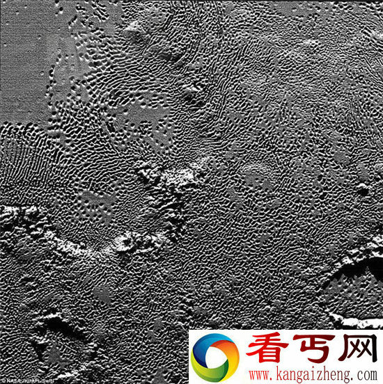 冥王星生命很热闹　内部存在能量源