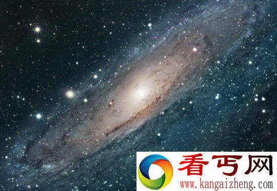 宇宙外面是什么？诡异黑洞吓哭科学家