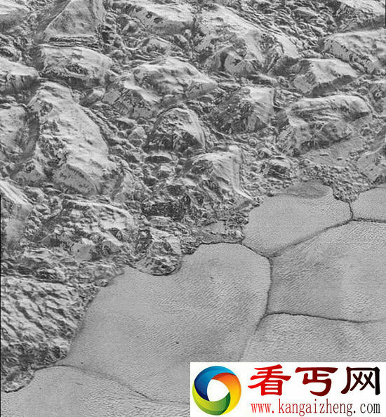 NASA宣布冥王星超近照 表层有"冰火山"