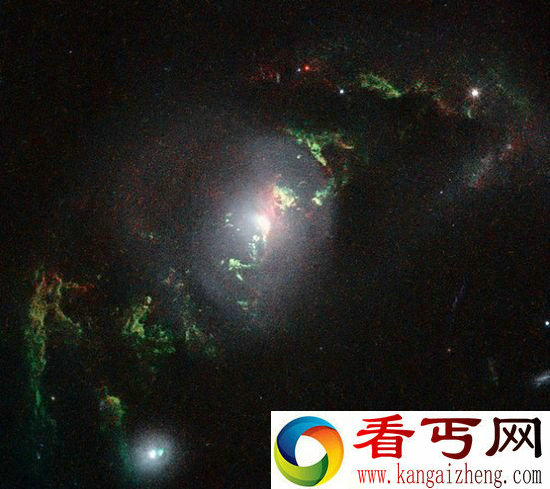 宇宙中诡异绿色幽灵星体 成因竟是超级黑洞辐射爆炸