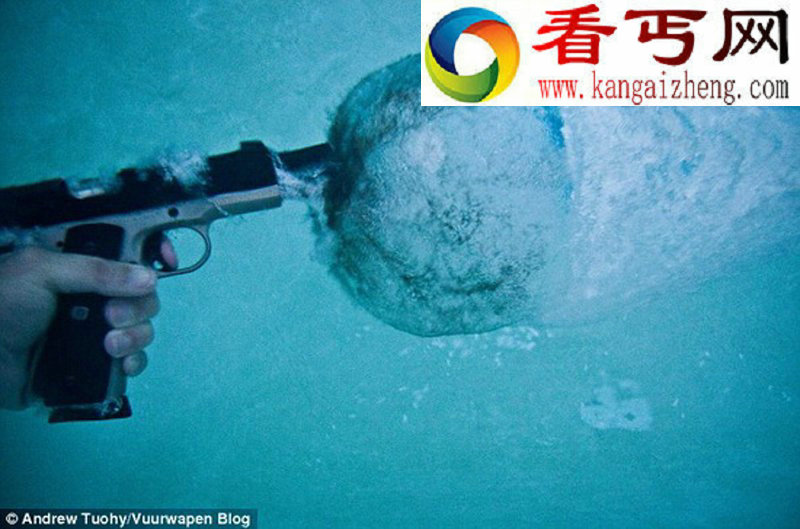 水下子弹射击 瞬间形成漩流