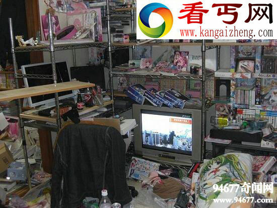 世界上最奇葩的死法，宅男竟被6吨情色杂志压死